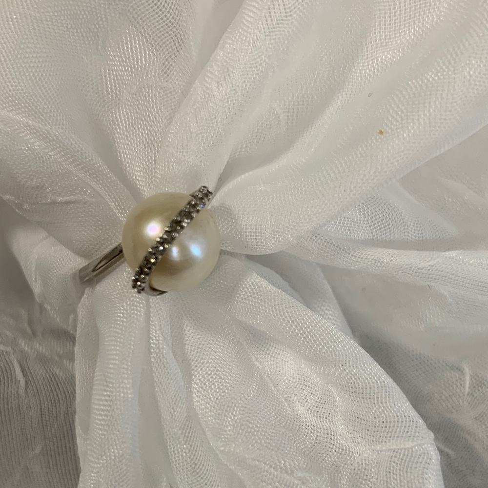 Pearl and Pavé Crystal Silver Ring - Cream Pearl